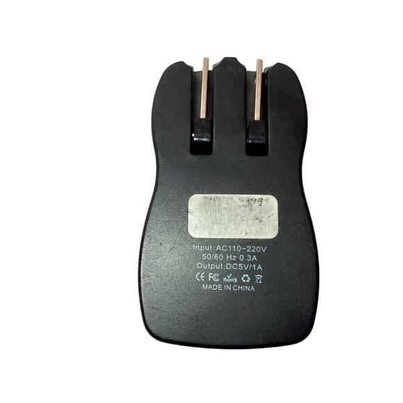 Race car shaped Warner Wireless Premium Type C Dual USB Travel Charger - Picture 4 of 5